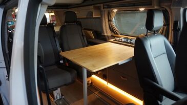 Peugeot Expert - Individualausbau - Aufstelldach - Innenansicht