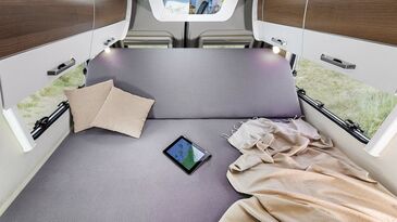 Bett mit Loungefunktion im VANTourer 600 L